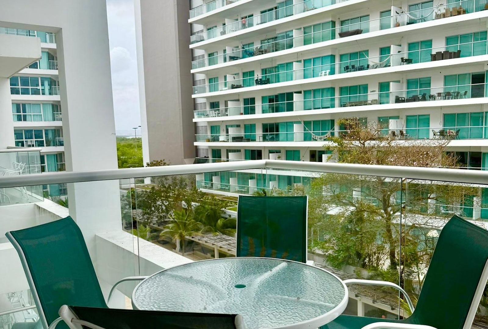 Morros 3, Beachfront & 2 Bedrooms Apartment *